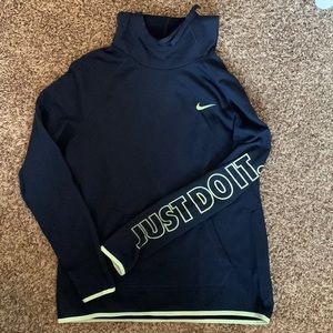 Women’s Nike sweatshirt